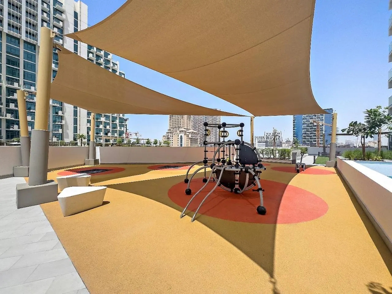 Apartment Stunning Studio W Pool & Gym Dubai